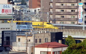 浜松駅付近新幹線ドクターイエローの写真